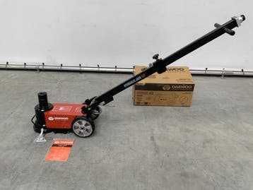 Veiling - Daewoo garagekrik 50 ton pneumatisch-hydraulisch