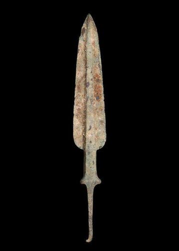 Âge du bronze Bronze Pointe de lance avec Rat-trail Tang