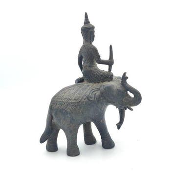Oud-Indochinese Mengmetaal Koning die op een driehoofdig