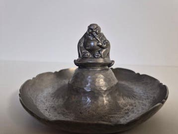 GERO - Figure en étain - Tinnen schaaltje met Boedha beeldje, Antiek en Kunst