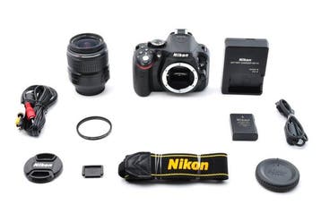 Nikon D5200 (Shutter Count : 2,920)  AF-S DX Nikkor, Audio, Tv en Foto, Nieuw