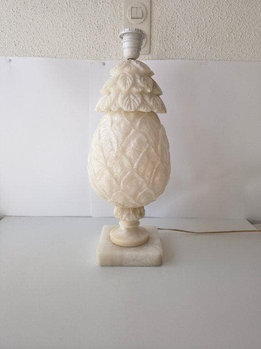Manises - Tafellamp - Albast, Calcietalabaster, Antiek en Kunst, Kunst | Designobjecten