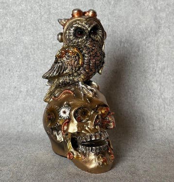 Beeld, Schedel met uil “Steampunk” - 17 cm - Hars, Antiek en Kunst