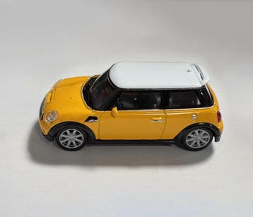 Schaalmodel Mini Cooper S (schaal 1:43, ca. 10x4x3 cm, geel, Verzenden