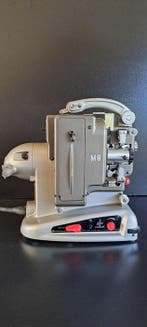 Paillard M 8 Projector