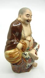 Large Chinese Famille Rose Budai Figure - Fujian Huiguan, Antiek en Kunst