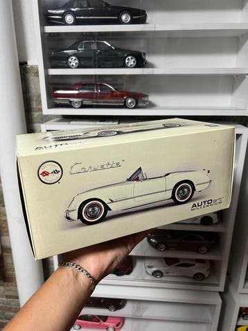 Autoart 1:18 - Modelauto - Chevrolet Corvette - Corvette C1