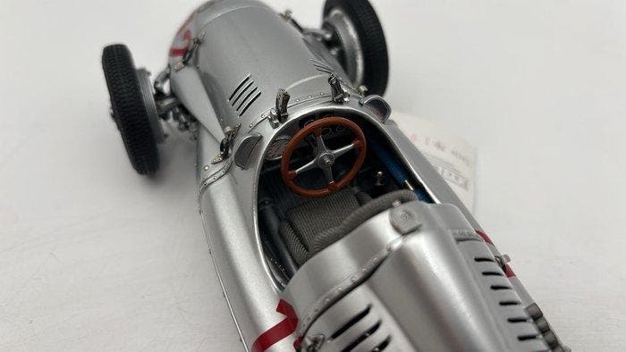 CMC 1:18 - Modelauto - Auto Union Type D GP Frankreich, Hobby & Loisirs créatifs, Voitures miniatures | 1:5 à 1:12