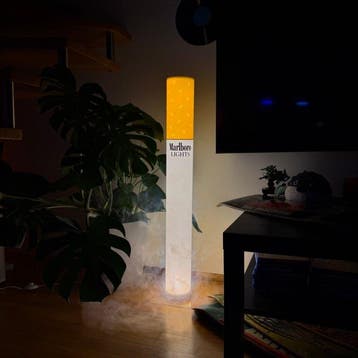 Marlboro Lights - Staande lamp - Plastic - Handgemaakt
