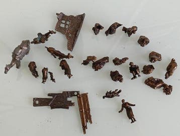 Vintage miniatuurkerststal in metaal, Spanje (ca. 1980–1982)