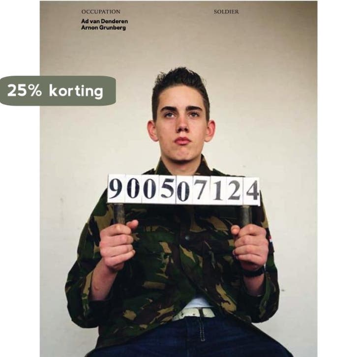 Occupation soldier 9789079985111 Ad van Denderen, Boeken, Kunst en Cultuur | Fotografie en Design, Gelezen, Verzenden