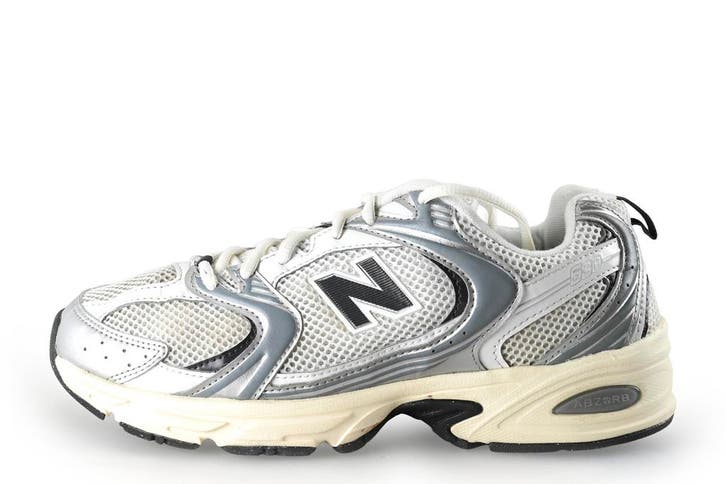New Balance Sneakers in maat 40½ Zilver, Vêtements | Femmes, Chaussures, Envoi