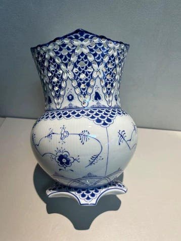 Royal Copenhagen - Royal Copenhagen, iconic Danish porcelain