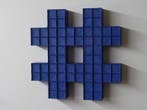 Hans Meeuwsen - Reliëf, 2026 - 5 Indisch blauwe hashtag XL, Antiek en Kunst