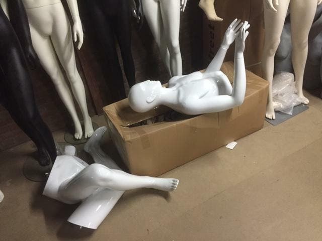 *TIP*  Nieuwe heren compleet zittend merk slappi, Zakelijke goederen, Kantoor en Winkelinrichting | Winkel en Inventaris, Ophalen of Verzenden