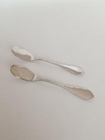 Tafelmes (2) - .800 zilver - botermessen, Antiek en Kunst