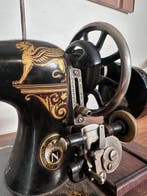 Necchi Machine à coudre - Métal