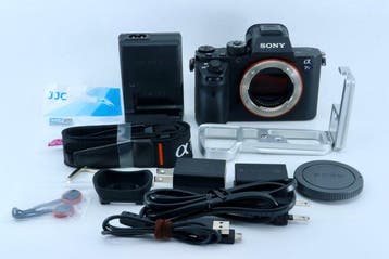 Sony 7SII (ILCE-7SM2) Multi-language with L plate, battery, Nieuw