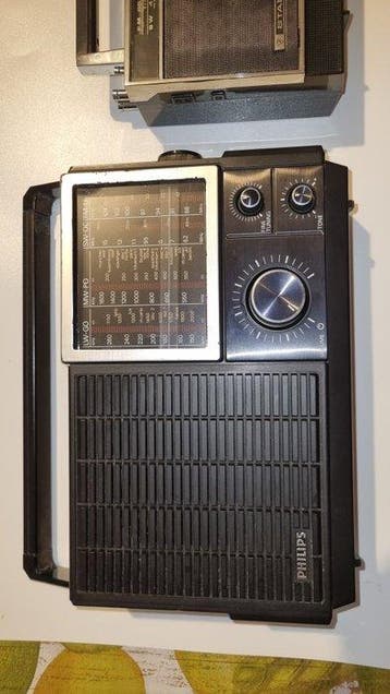Philips, Standard Radio Corp. - Schirokko 680 - SR-J802FL