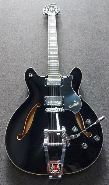 Hagstrom / Hagström - Viking DeLuxe Tremar, Gloss Black - -, Muziek en Instrumenten, Nieuw