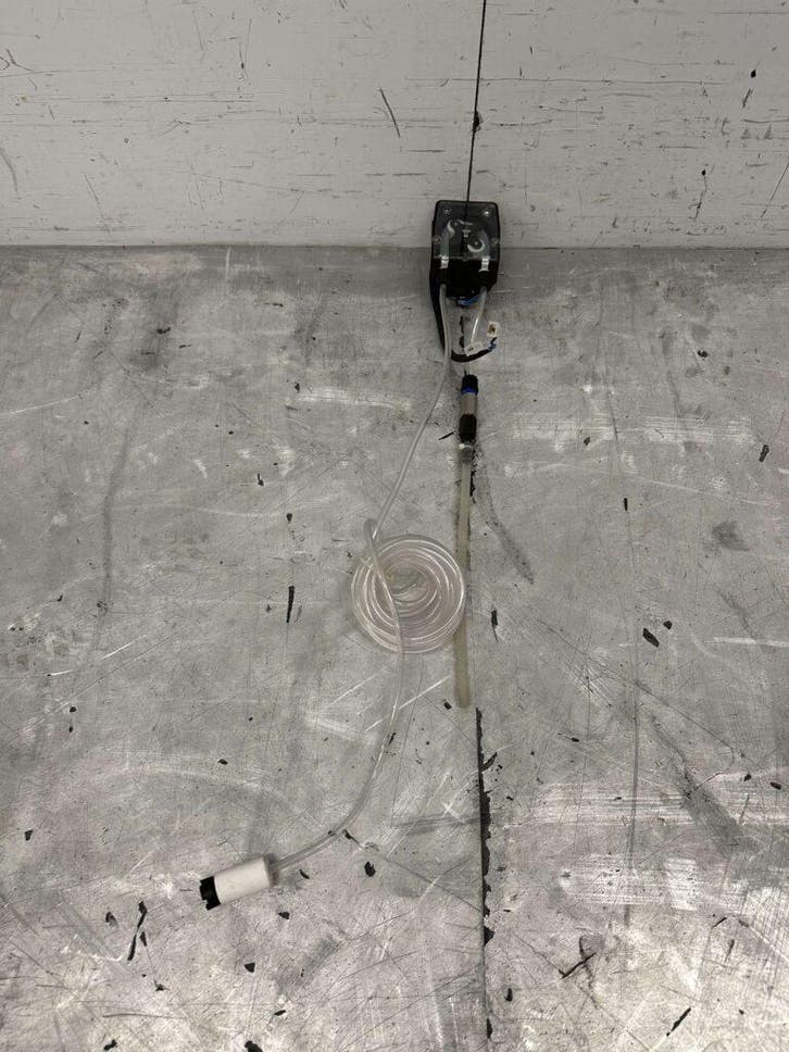 Pompe doseuse Seko pompe à détergent 230V Horeca, Articles professionnels, Horeca | Équipement de cuisine, Envoi