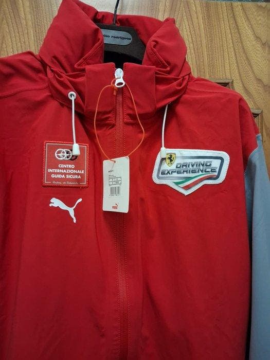 Ferrari - Jas, Collections, Marques automobiles, Motos & Formules 1