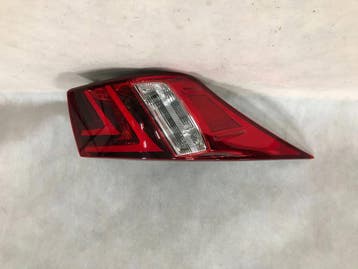 Lexus IS III 250 300 13-16 rechter LED achterlicht Europa 81, Verzenden
