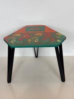 Rob VanMore - Triangle Tea Flowers by Hermes Table L, Antiquités & Art, Art | Peinture | Moderne