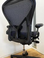 Refurbished Herman Miller Aeron Blauw, Inclusief PostureFit, Zo goed als nieuw, Bureaustoel, Ergonomisch, Verzenden