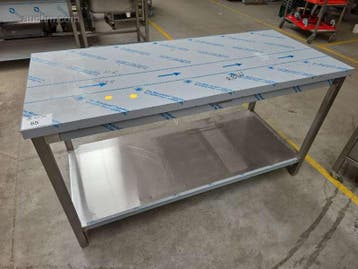 Inox werktafel, Ophalen
