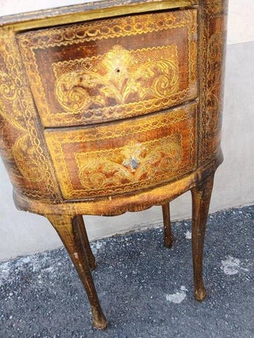 Armoire - Bois - ancien meuble ovale, Antiquités & Art