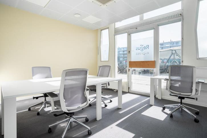 Kantoorruimte voor 5 in Railway Station Express, Articles professionnels, Immobilier d'entreprise