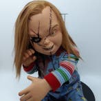 Figurine - Seed of Chucky - Chucky Lifesize Puppet on stand