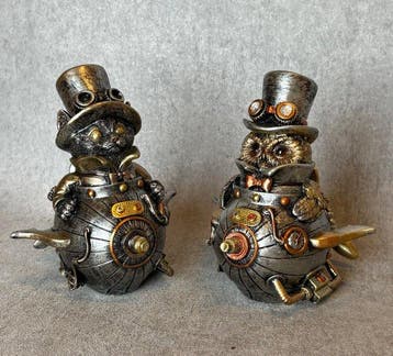 Beeld, Steampunk uil en kat - 14 cm - Hars
