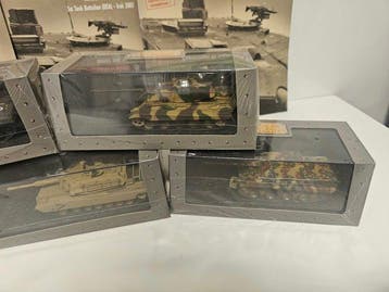 Panzer & Militärfahrzeuge von Atlas u.a. in Original