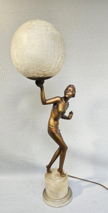 Lampe - Régulateur patiné (métal), socle en marbre, - Figure