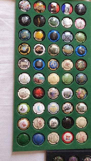 Collection de capsules de champagne - Plaques de muselets