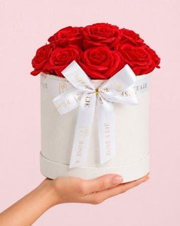 Ornement décoratif - Europe - Coffret de roses de luxe