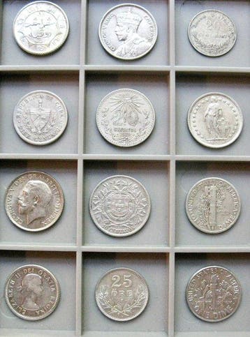 Wereld. 12 Different nice Quality Silver coins 1863-1964