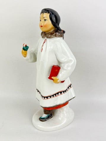 Lomonosov - Beeld, Yakut woman with a book, LFZ - 20 cm -