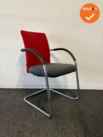 Aspa Vergaderstoel - Rode gestoffeerde rug en antracietgrijz, Vergader- of Presentatieruimte, Ophalen of Verzenden, Gebruikt, Stoel