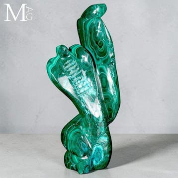 Extreem verfijnde malachietsculptuur - verstrengelde pythons, Antiek en Kunst