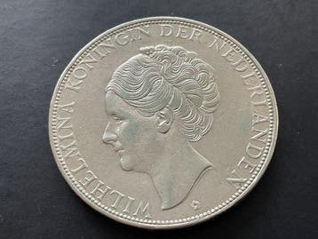 Nederland. Wilhelmina. 2 1/2 Gulden 1933 Grofhaar (