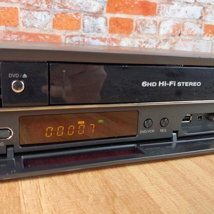 LG RCT689H COMBI VHS/DVD Videorecorder, Collections, Appareils photo & Matériel cinématographique