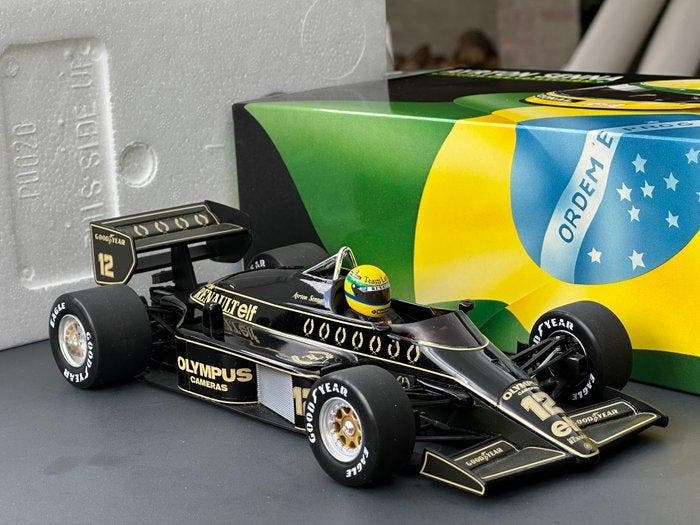 Minichamps 1:18 - Modelauto - Lotus Renault 97T, Ayrton, Hobby & Loisirs créatifs, Voitures miniatures | 1:5 à 1:12