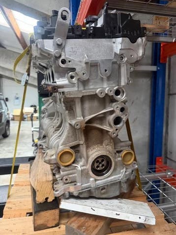 Motor BMW 320I B48B20A, Ophalen, Gebruikt, BMW