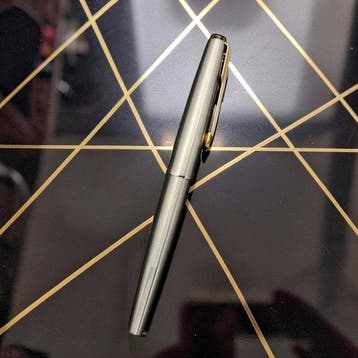 Parker - 51 Flighter (Acero Lustraloy / Oro) - Plumín, Nieuw