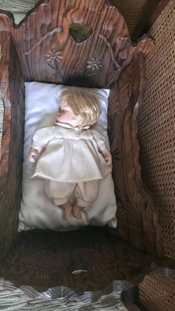 Wieg - hard hout - Charmante poppenwieg, Antiek en Kunst
