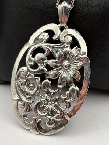 Zilver - Ketting met hanger, Antiek en Kunst