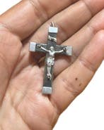 Krachtig borstkruis Gothic Shadow – Ambacht uit